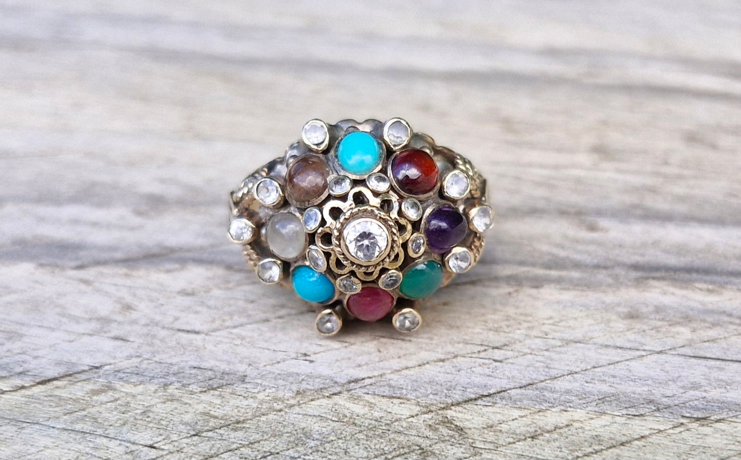 10ct Gold Vintage Thai Harem Ring - Size O 1/2