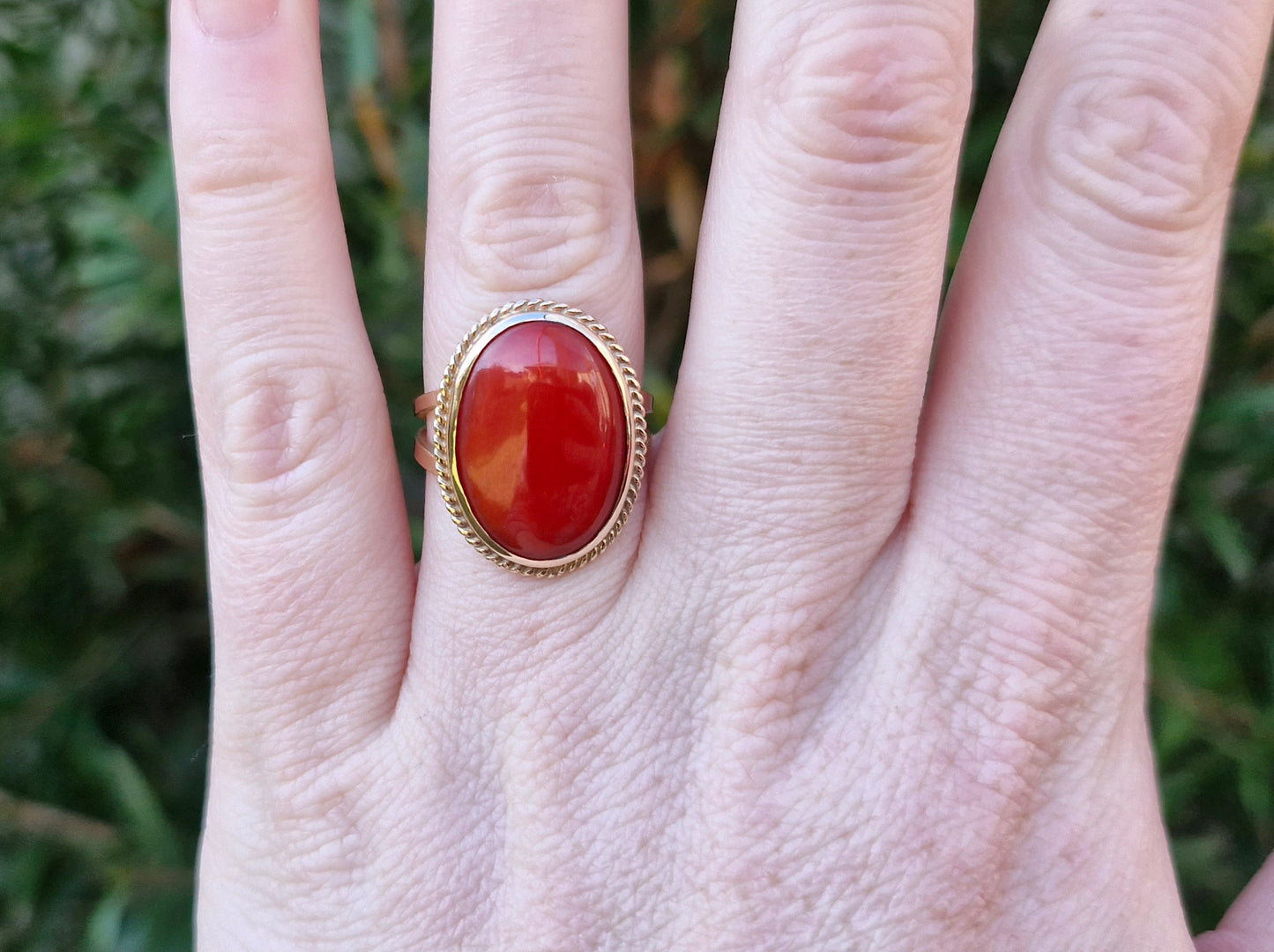 Vintage 9ct Gold Red Agate Ring - Size Q 1/2