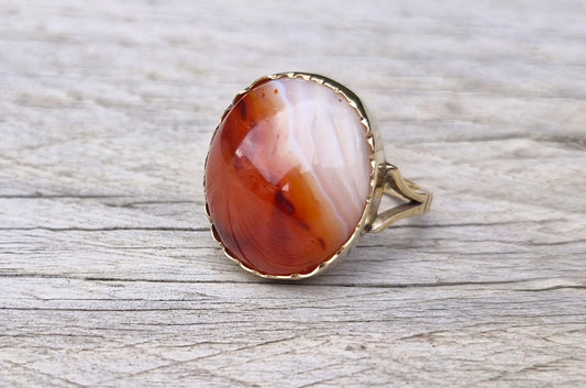Vintage Red Banded Agate Ring, 9ct Yellow Gold - Size R