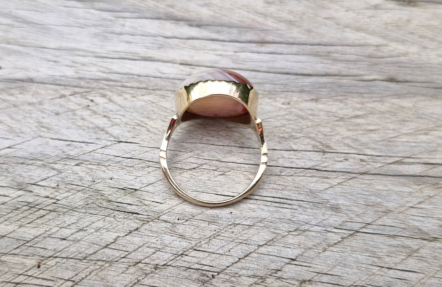 Vintage Red Banded Agate Ring, 9ct Yellow Gold - Size R