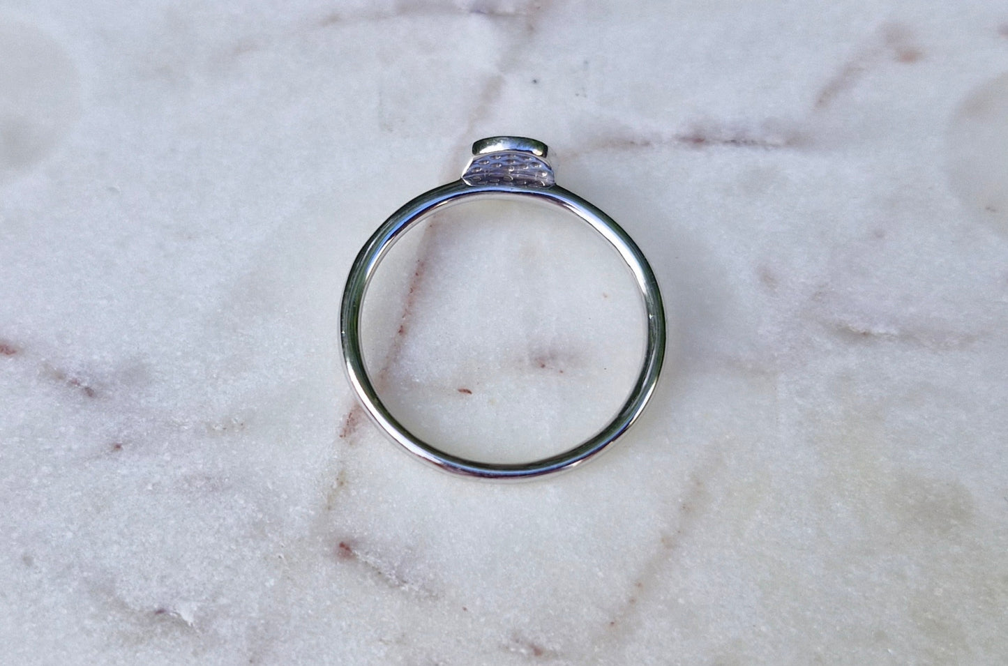 9ct White Gold Diamond Ring - Oval - Size N 1/2