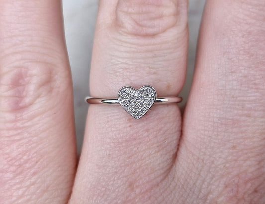 9ct White Gold Diamond Heart Ring - Size N 1/2