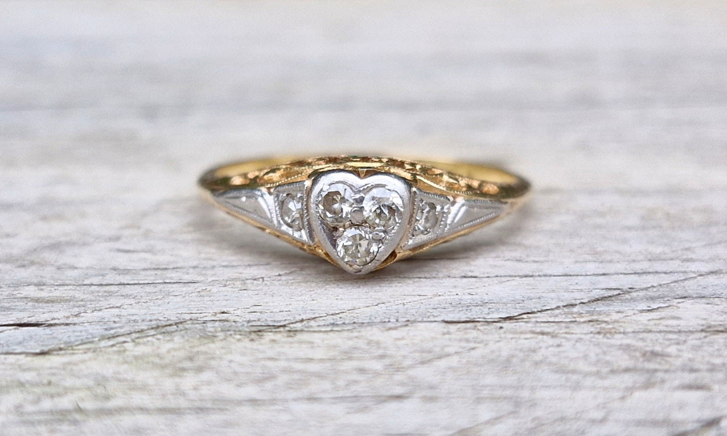 Vintage 18ct Gold Diamond Ring, Impressive Hand Engraved Shank - Size N 1/2