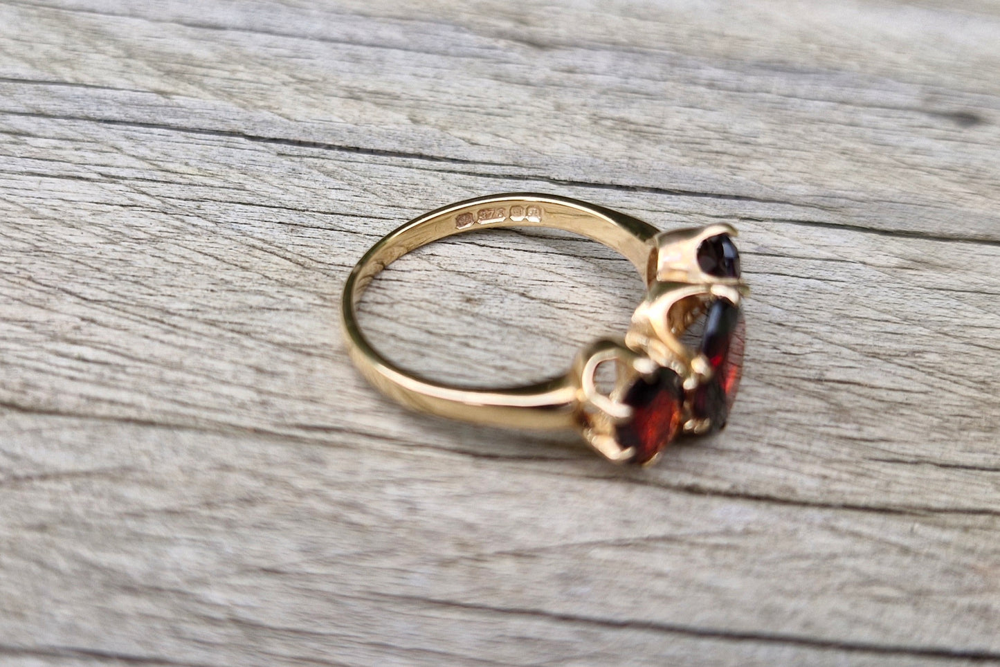 1970's Deep Wine Garnet Trilogy Ring, 9ct Yellow Gold - Size J
