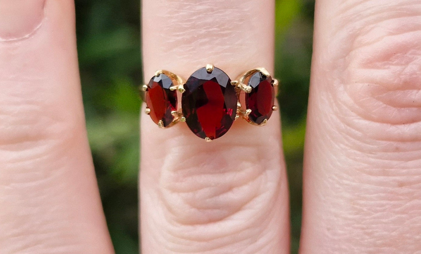 1970's Deep Wine Garnet Trilogy Ring, 9ct Yellow Gold - Size J