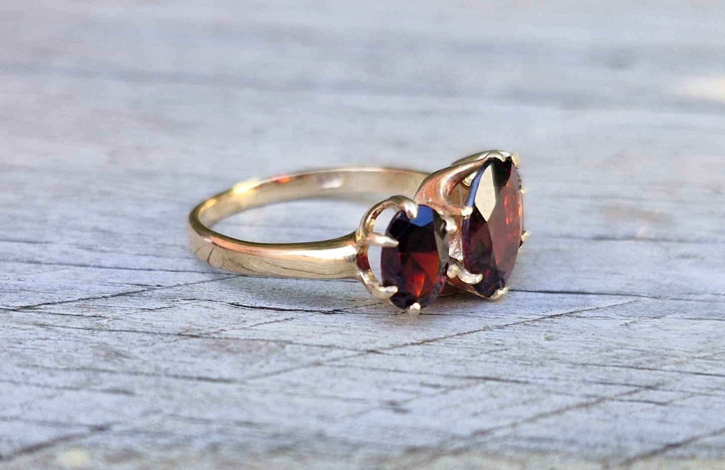 1970's Deep Wine Garnet Trilogy Ring, 9ct Yellow Gold - Size J