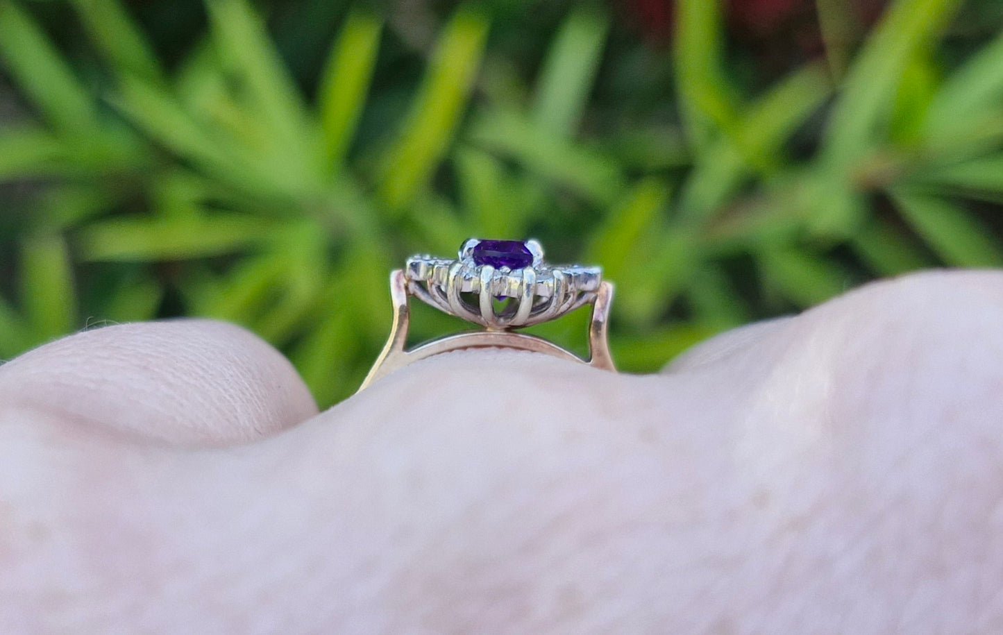Vintage 9ct Gold Amethyst & Diamond Ring - Size R
