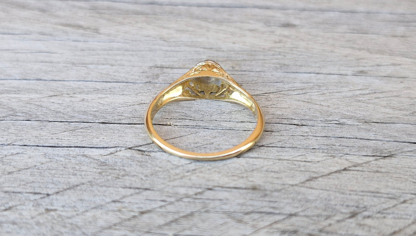 18ct Gold & Platinum, Vintage Diamond Ring - Size K *Scrap Price*