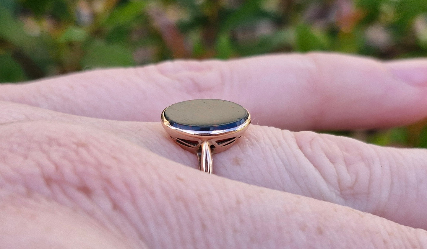 1910-1930 Australian History - Antique Bloodstone Ring in 9ct Rosy Gold - Size O 1/2
