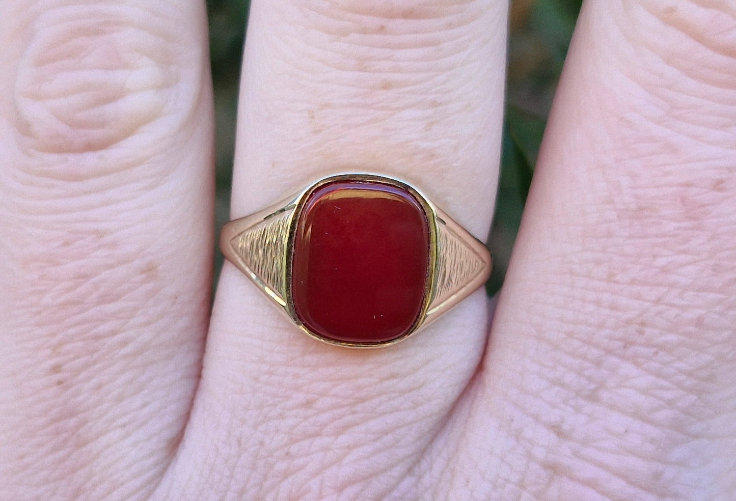 9ct Gold Vintage Carnelian Signet Ring - Size V