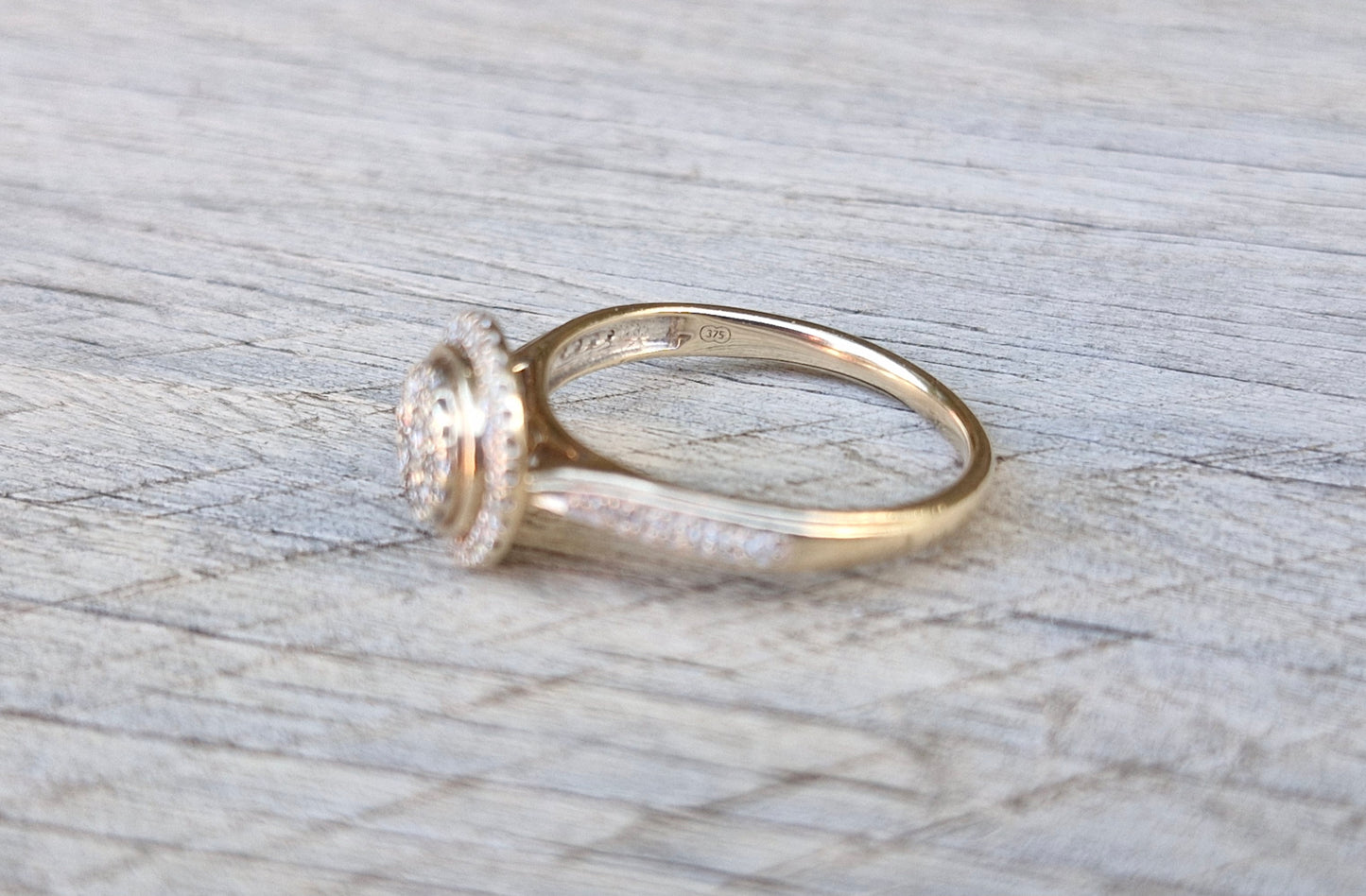 9ct Gold Diamond Ring - Size O 1/2