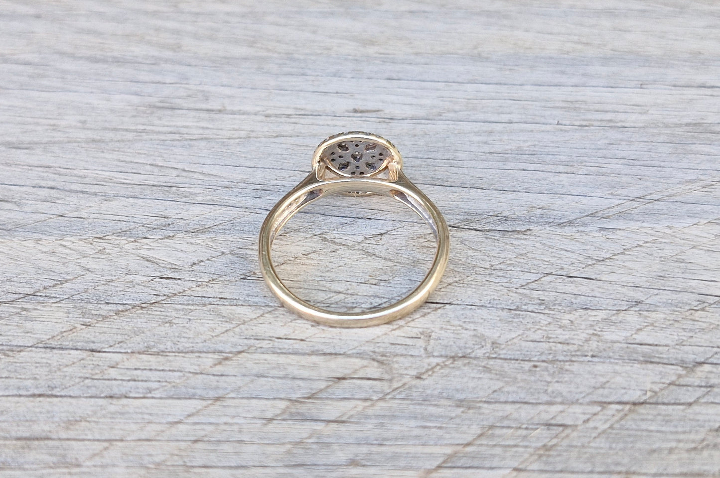 9ct Gold Diamond Ring - Size O 1/2