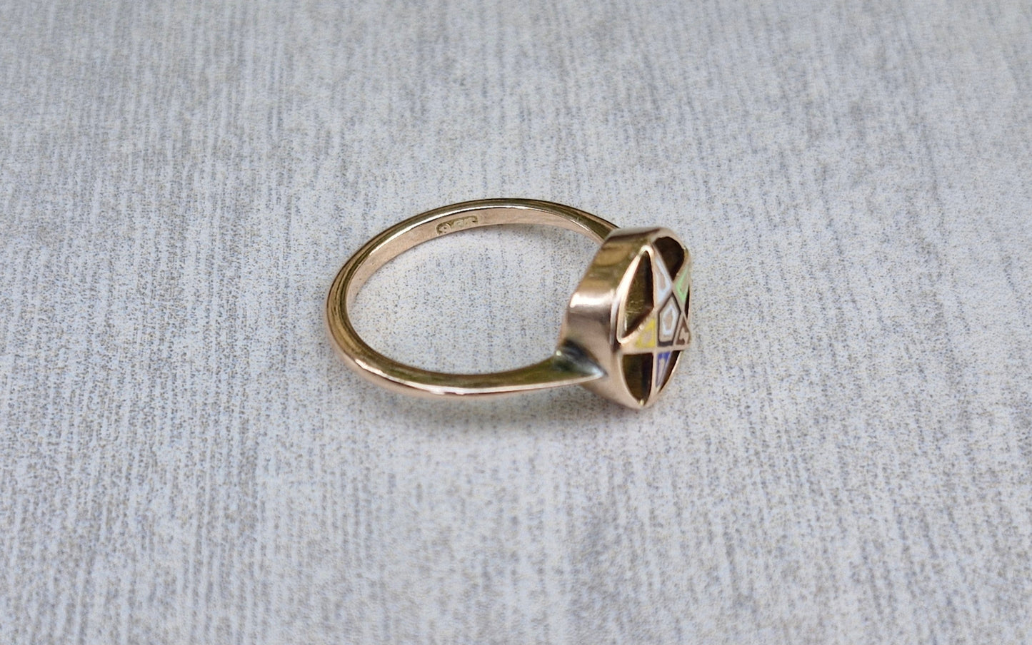 9ct Gold Antique Ring, Freemason; Order of the Eastern Star - Size N 1/2