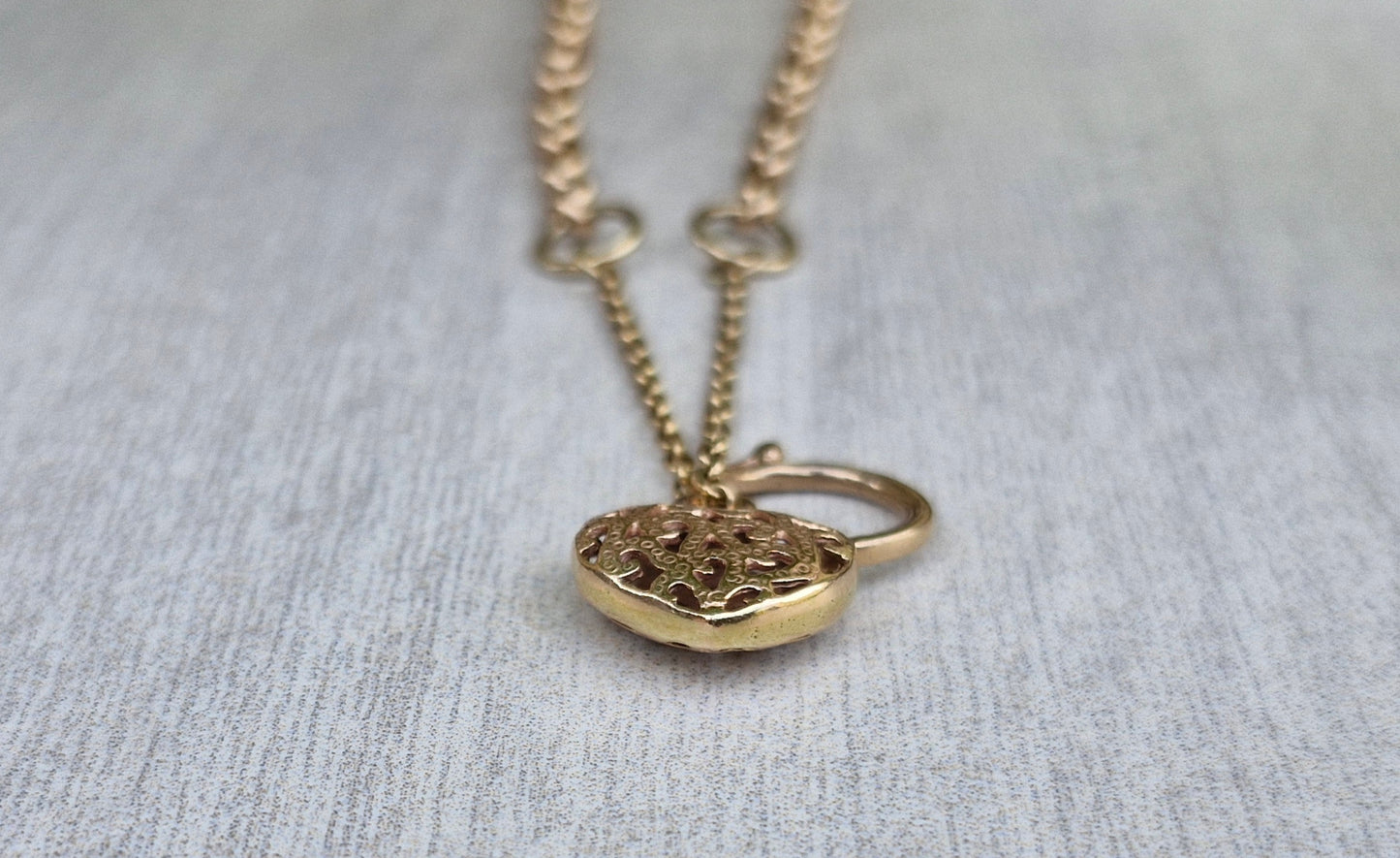 9ct Yellow Gold Padlock Heart Bracelet - *Scrap Price*