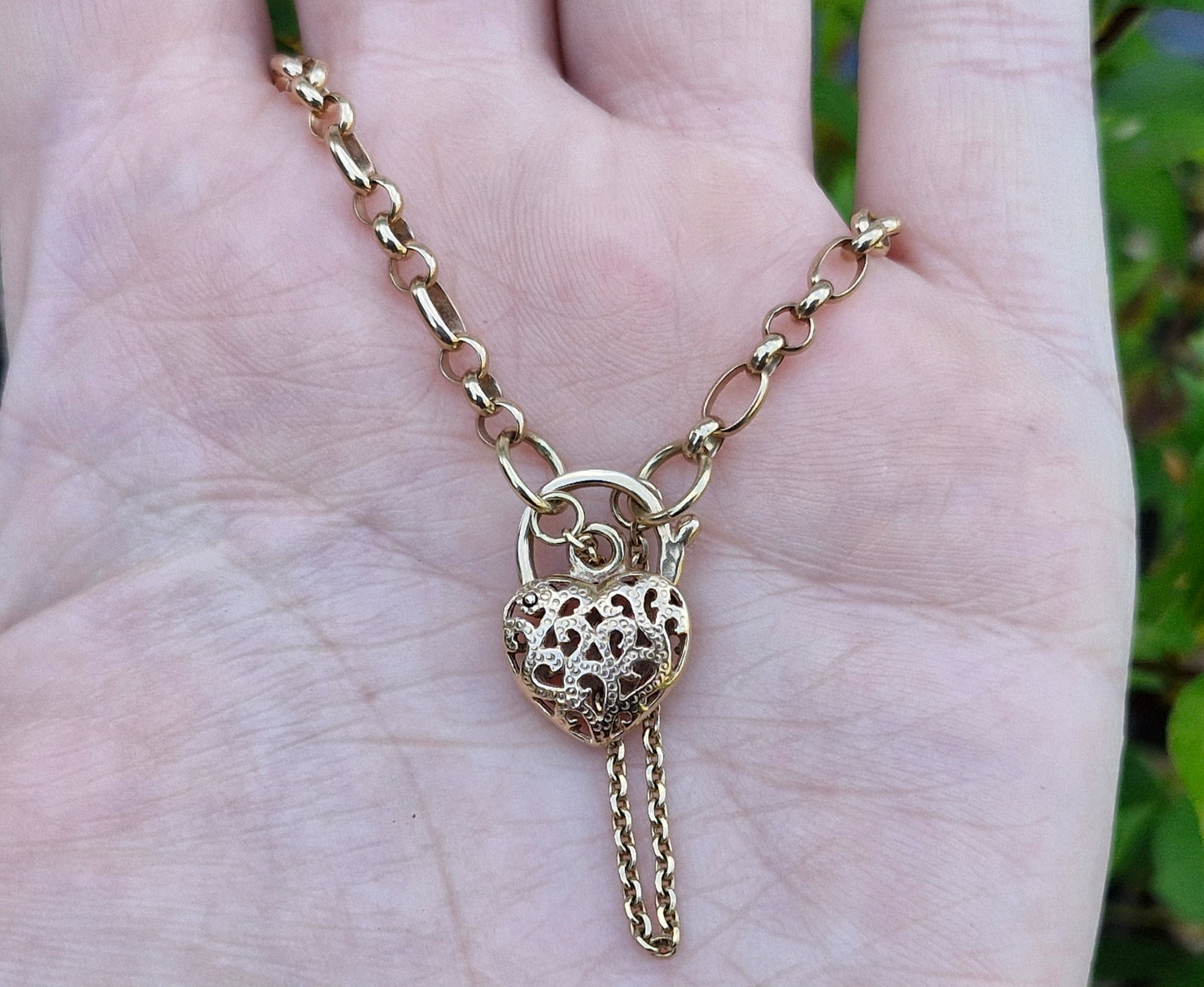 9ct Yellow Gold Padlock Heart Bracelet - *Scrap Price*