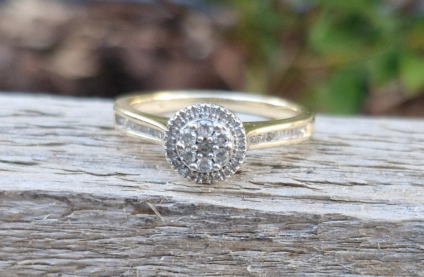 10ct Michael Hill Jewellers Ring, Diamond Halo - Size O 1/2