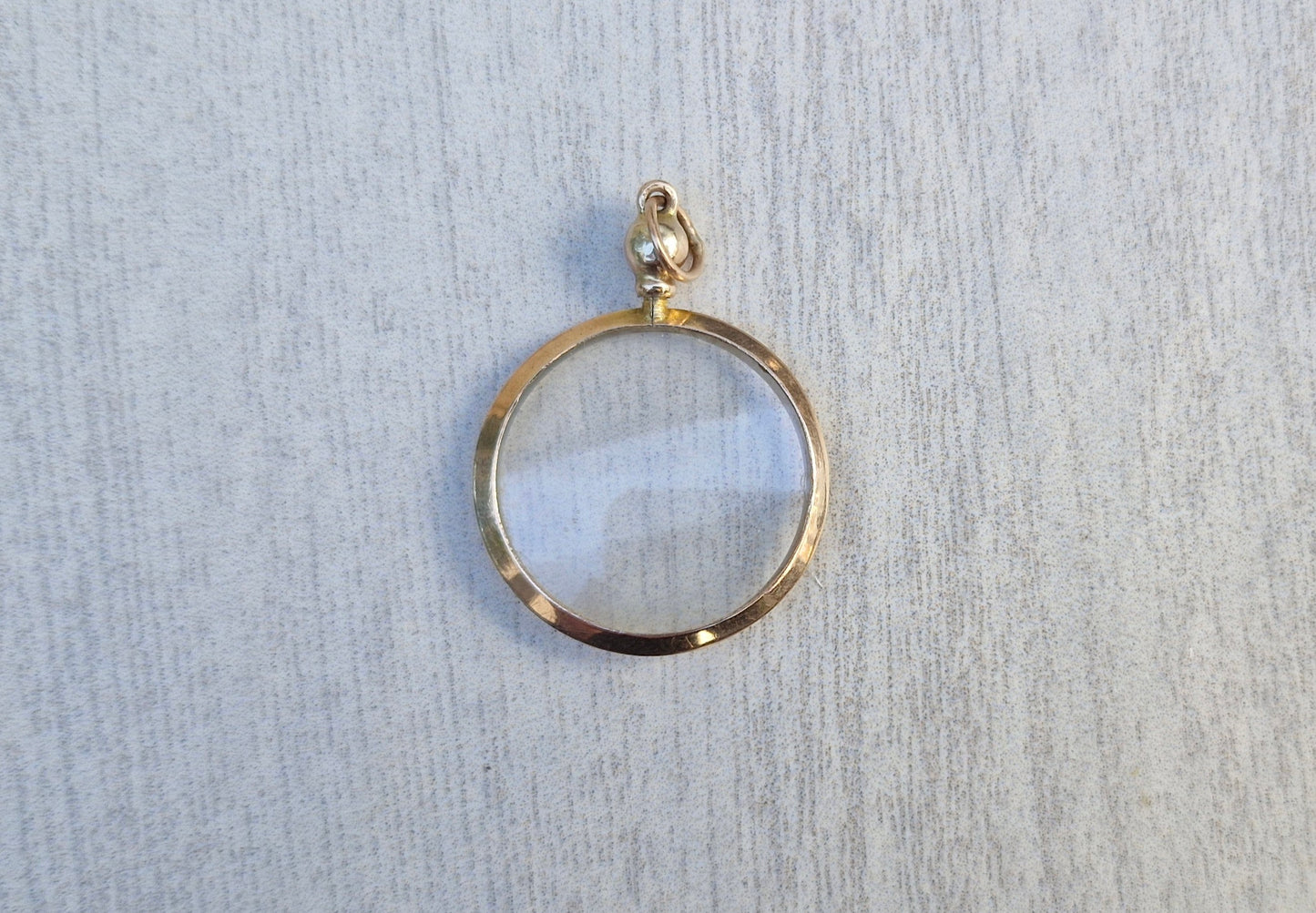 Circa 1911 - Double Sided Glass Photo Memento Pendant, 9ct Gold