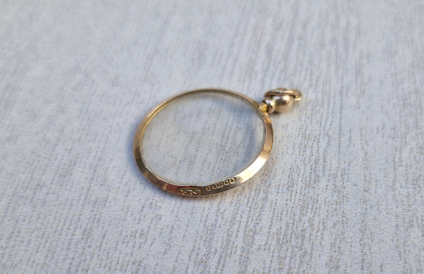 Circa 1911 - Double Sided Glass Photo Memento Pendant, 9ct Gold