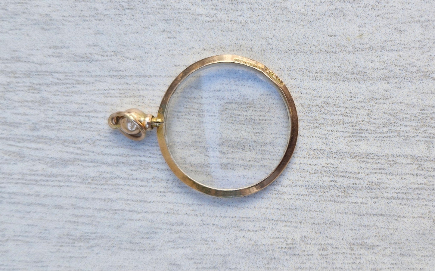 Circa 1911 - Double Sided Glass Photo Memento Pendant, 9ct Gold