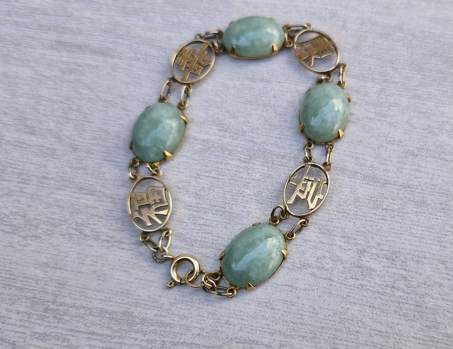 Natural Jade & 9ct Gold Featuring Chinese Characters