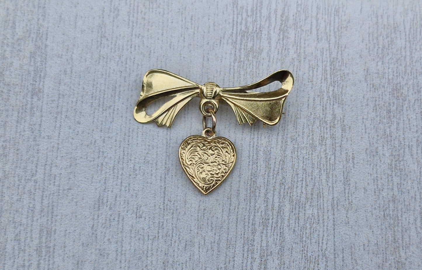 Beautiful 9ct Yellow Gold Vintage Brooch - Conversion Options