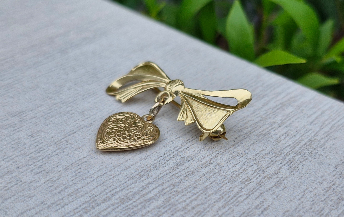 Beautiful 9ct Yellow Gold Vintage Brooch - Conversion Options