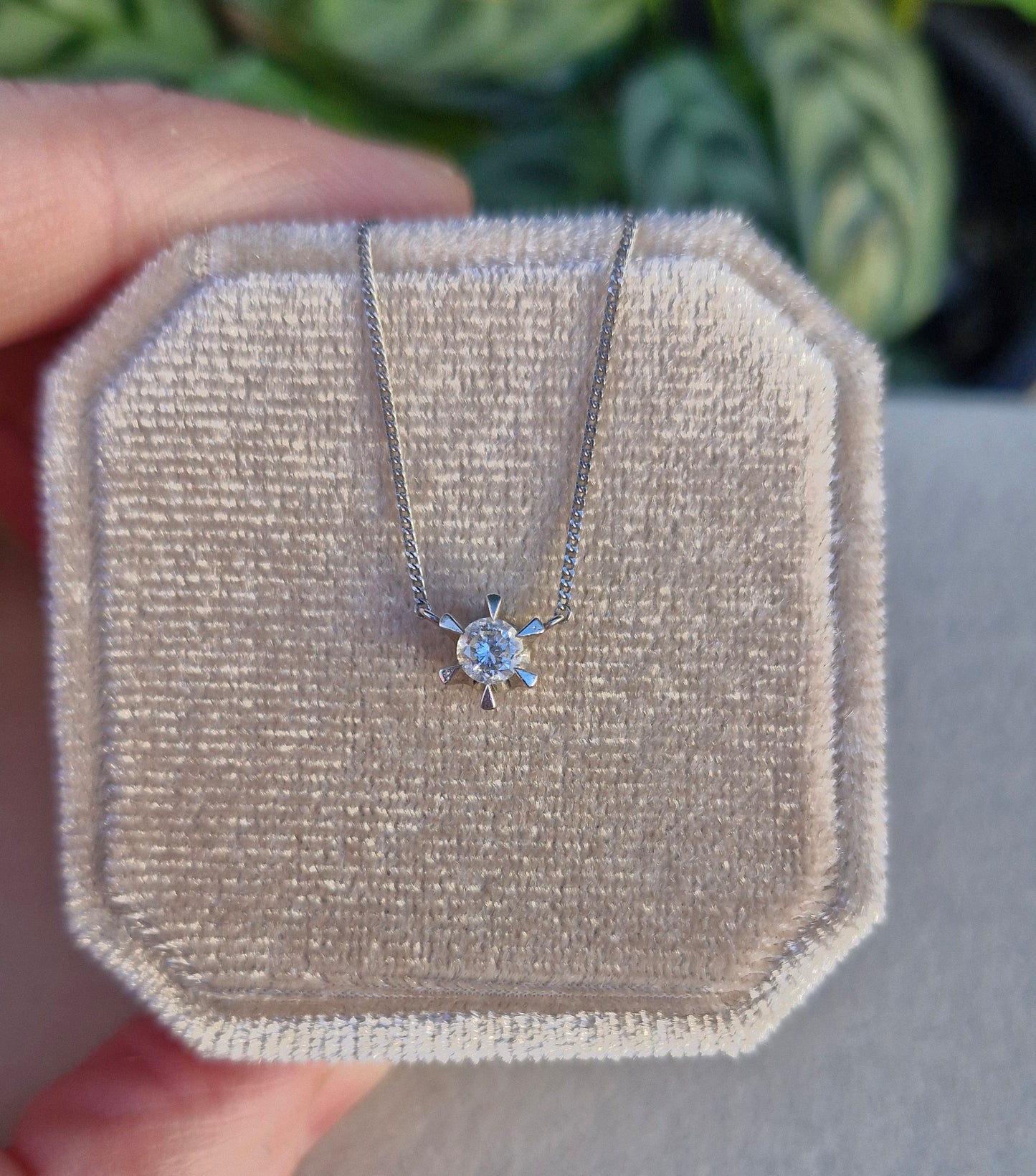 Platinum and 0.20ct Diamond Necklace - 41cms