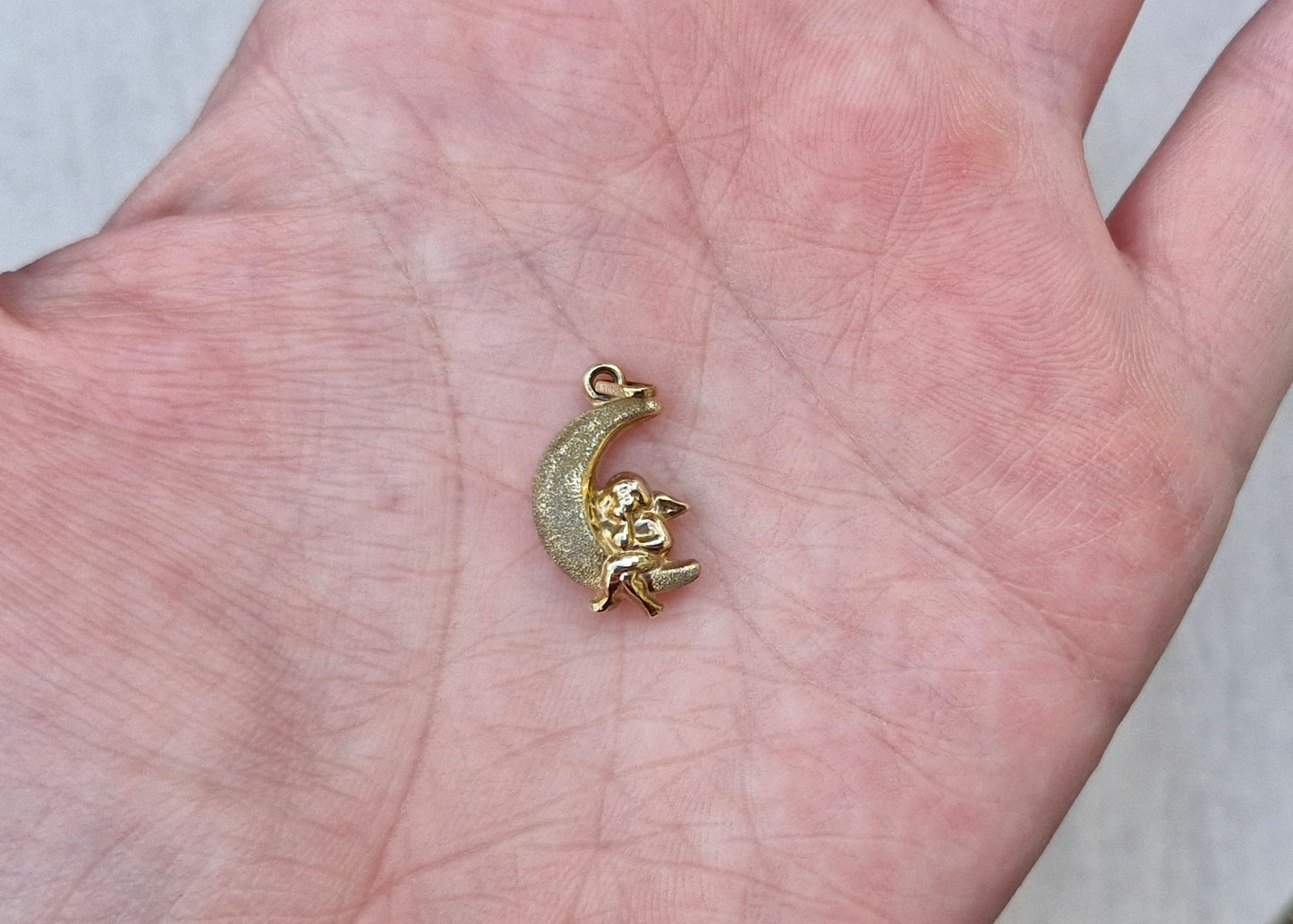 9ct Gold 3D Cherub & Moon Pendant or Charm