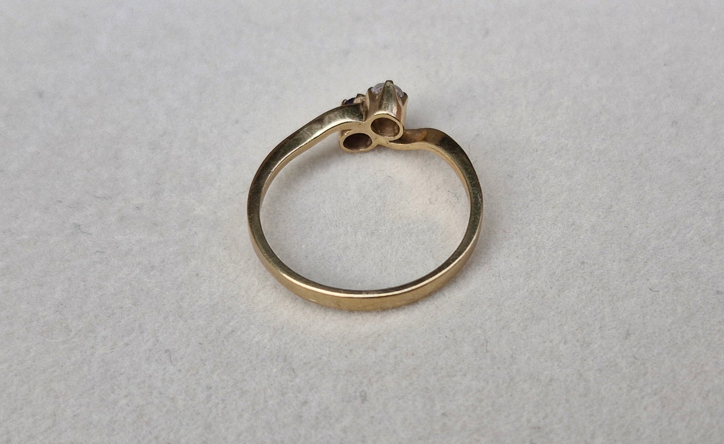 9ct Gold, Toi et Moi Amethyst & CZ Ring