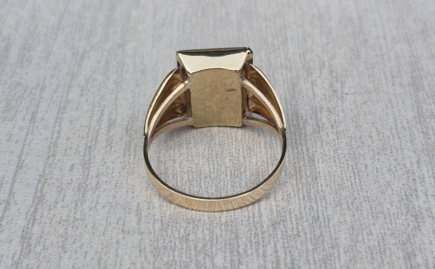9ct Gold Vintage Men's Onyx Ring - Size V