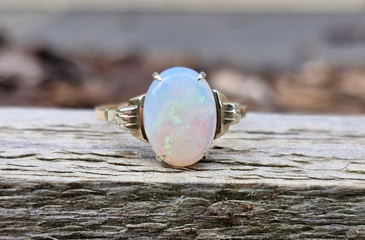 9ct Vintage Opal Ring - Size N