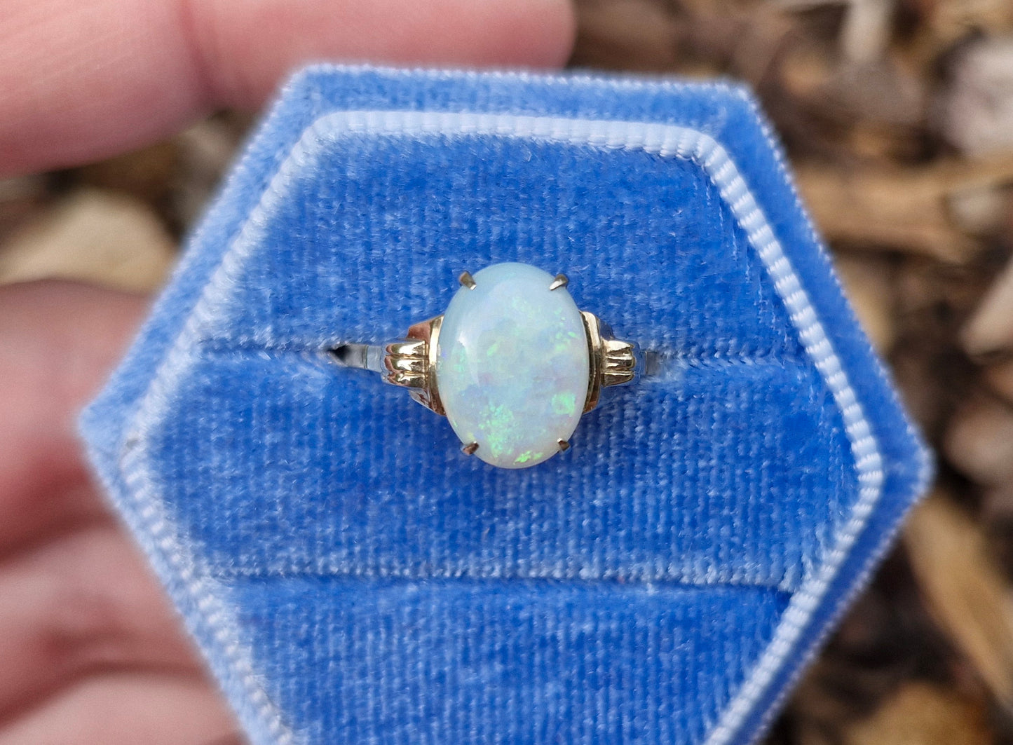9ct Vintage Opal Ring - Size N