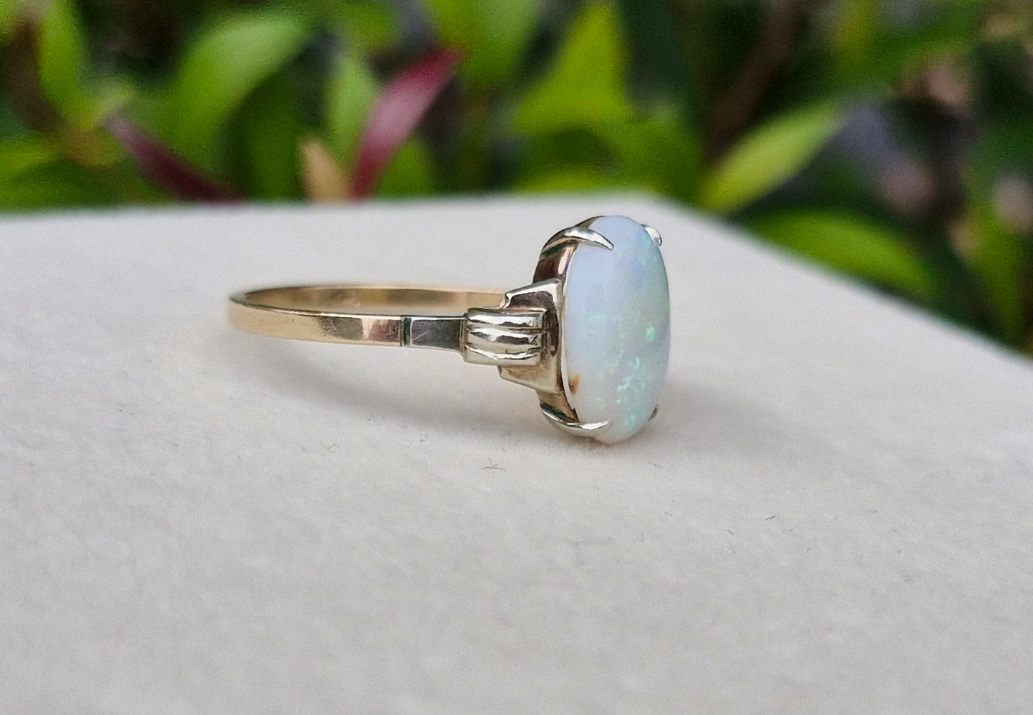 9ct Vintage Opal Ring - Size N