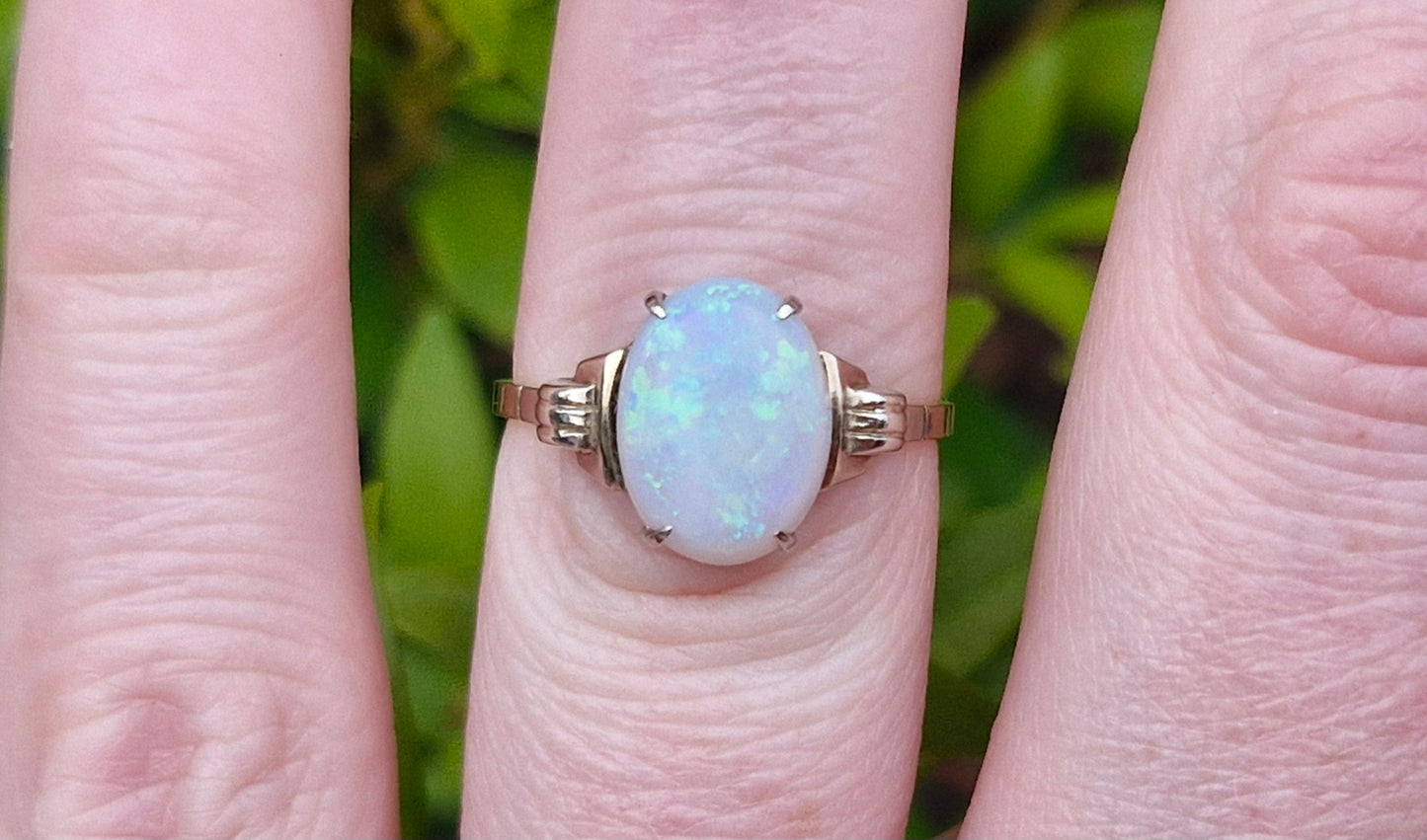 9ct Vintage Opal Ring - Size N