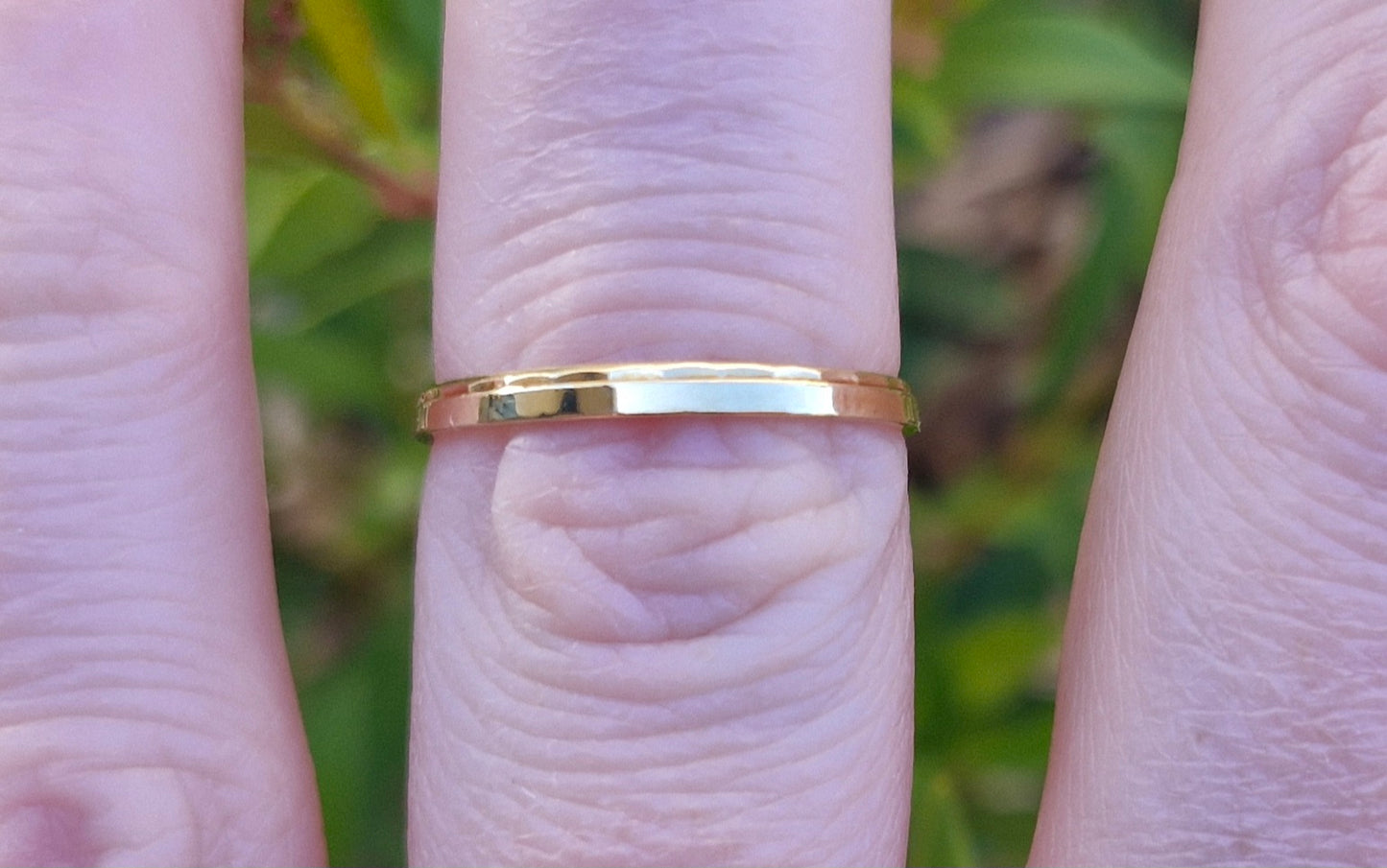 18ct Gold Band - Size M 1/2