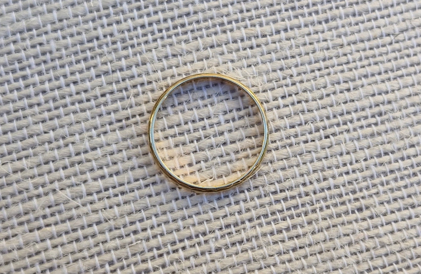 18ct Gold Band - Size M 1/2