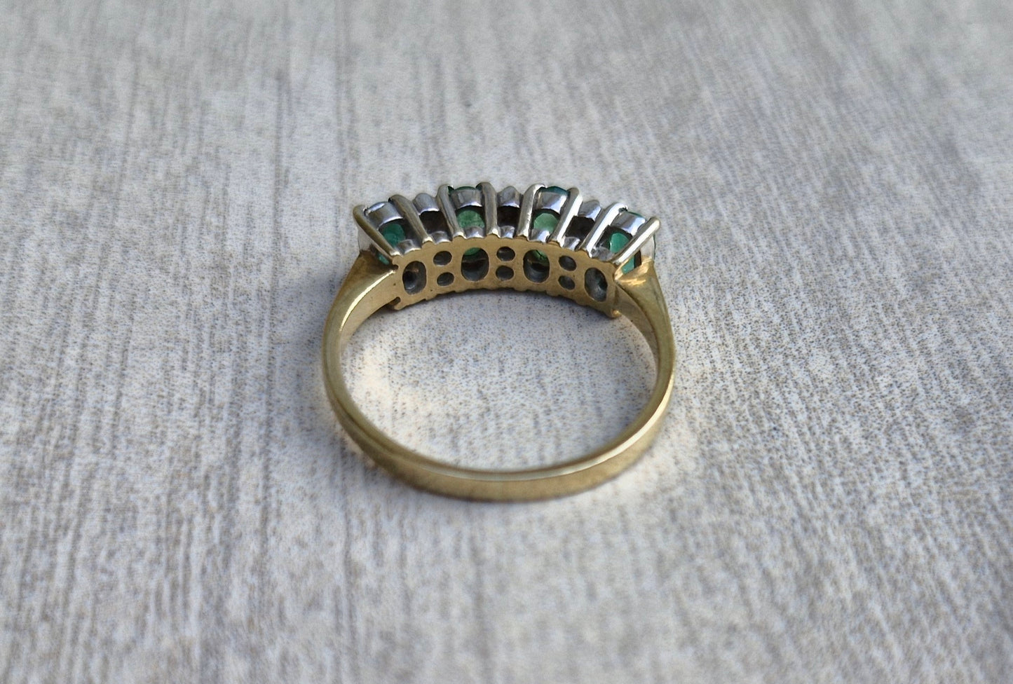 9ct Gold Diamond Emerald Ring - Size N 1/2