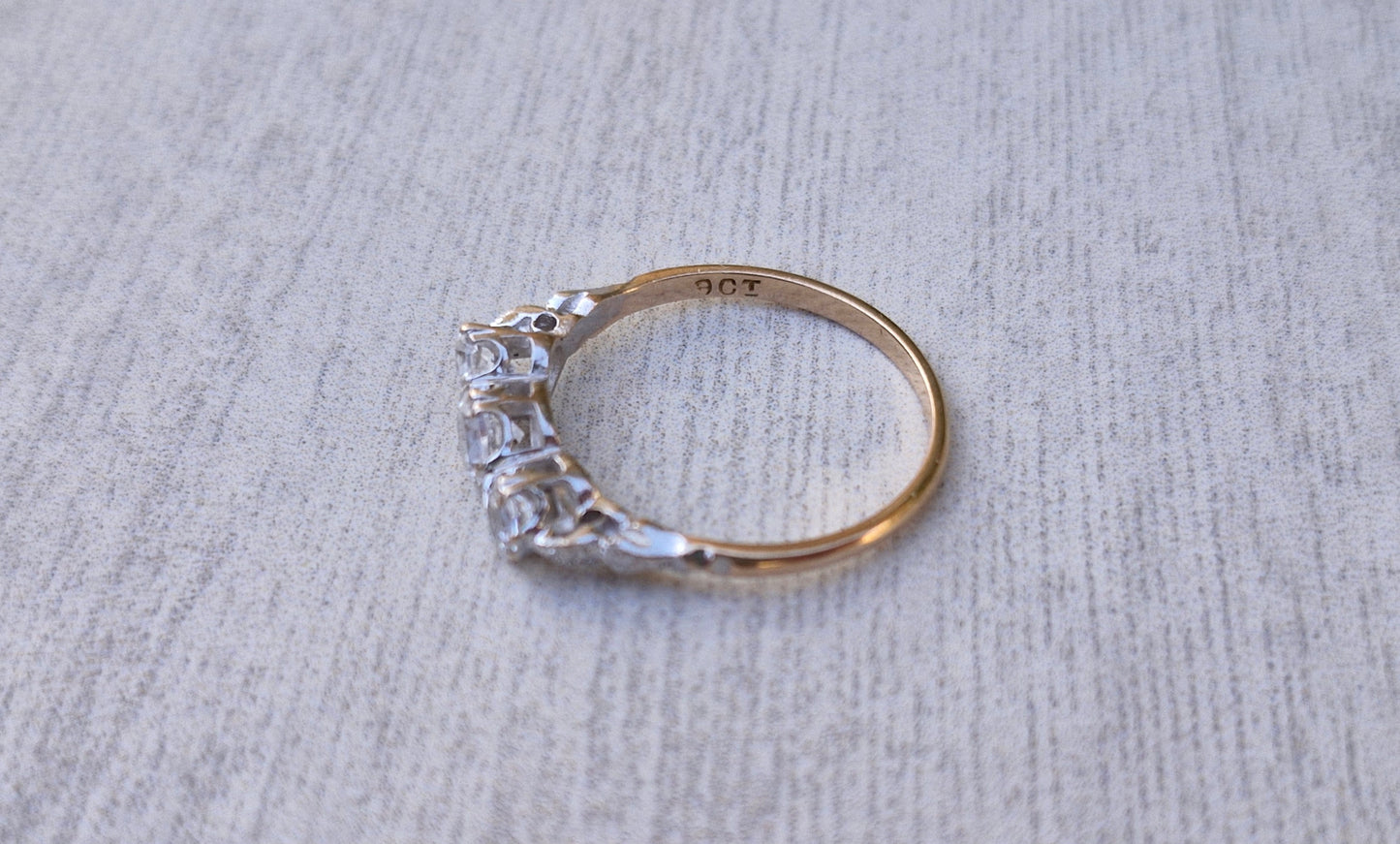 Vintage Trilogy Ring: Past, Present, Future - 9ct Gold, Size O 1/2