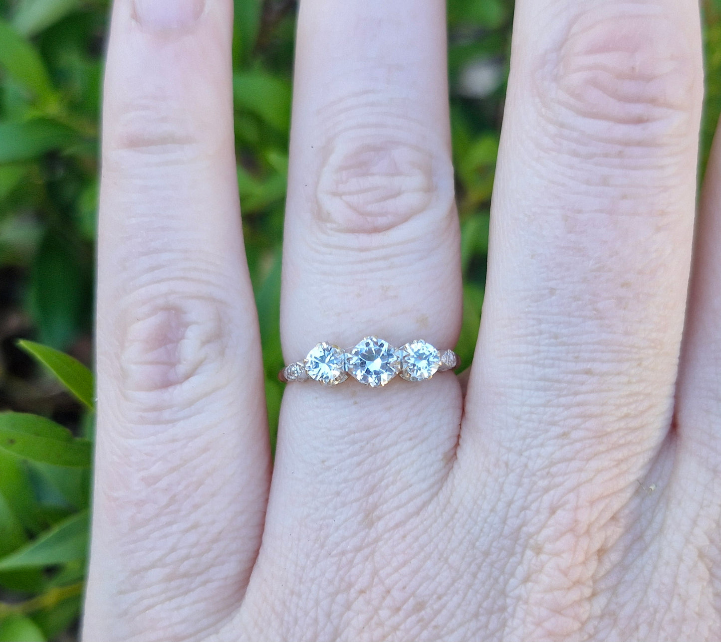 Vintage Trilogy Ring: Past, Present, Future - 9ct Gold, Size O 1/2