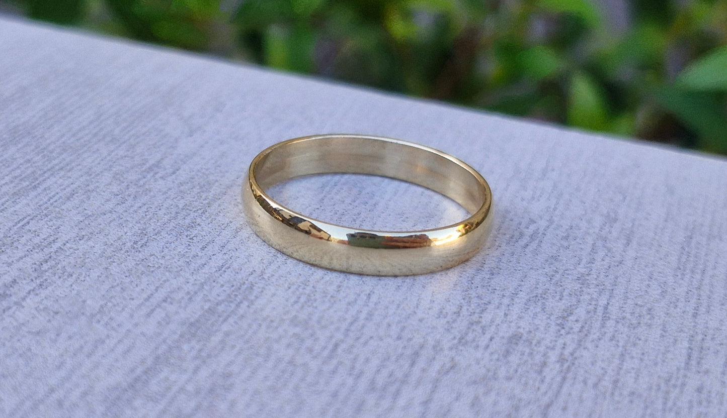 9ct Yellow Gold Band - Size U 1/2