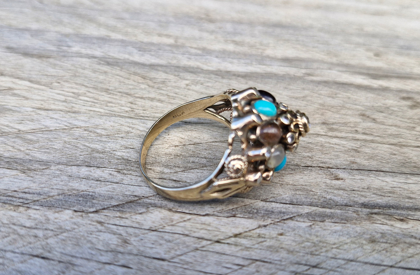 10ct Gold Vintage Thai Harem Ring - Size O 1/2