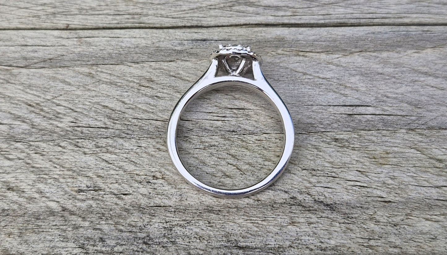 9ct White Gold Modern Diamond Halo Ring - Size O *Scrap Price*