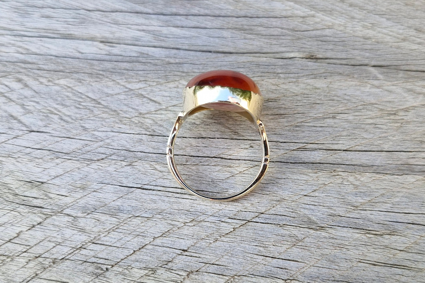 Vintage Red Banded Agate Ring, 9ct Yellow Gold - Size R