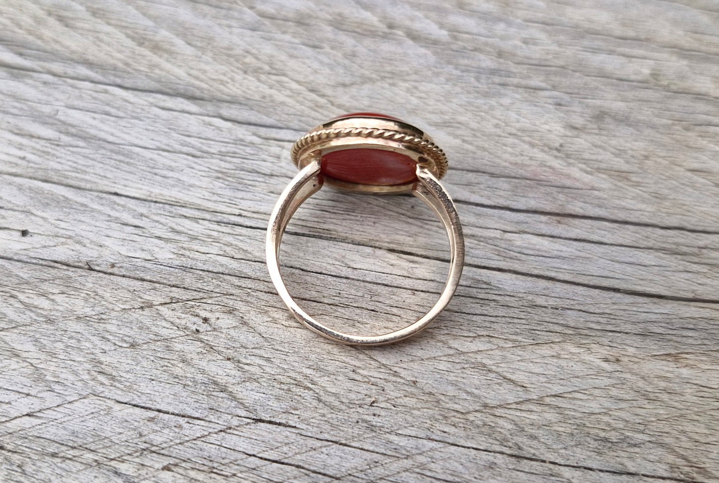 Vintage 9ct Gold Red Agate Ring - Size Q 1/2