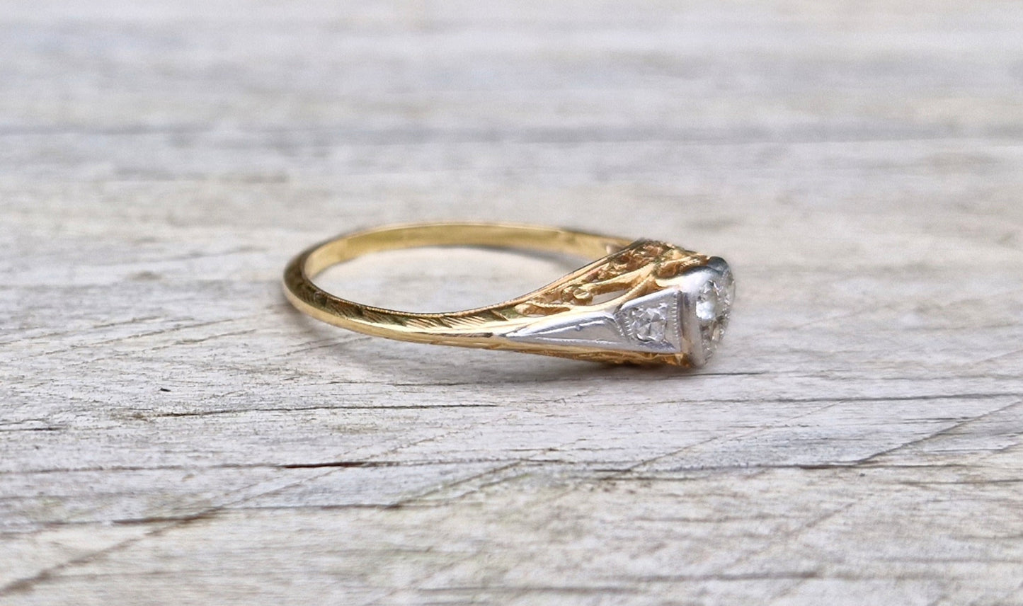 Vintage 18ct Gold Diamond Ring, Impressive Hand Engraved Shank - Size N 1/2