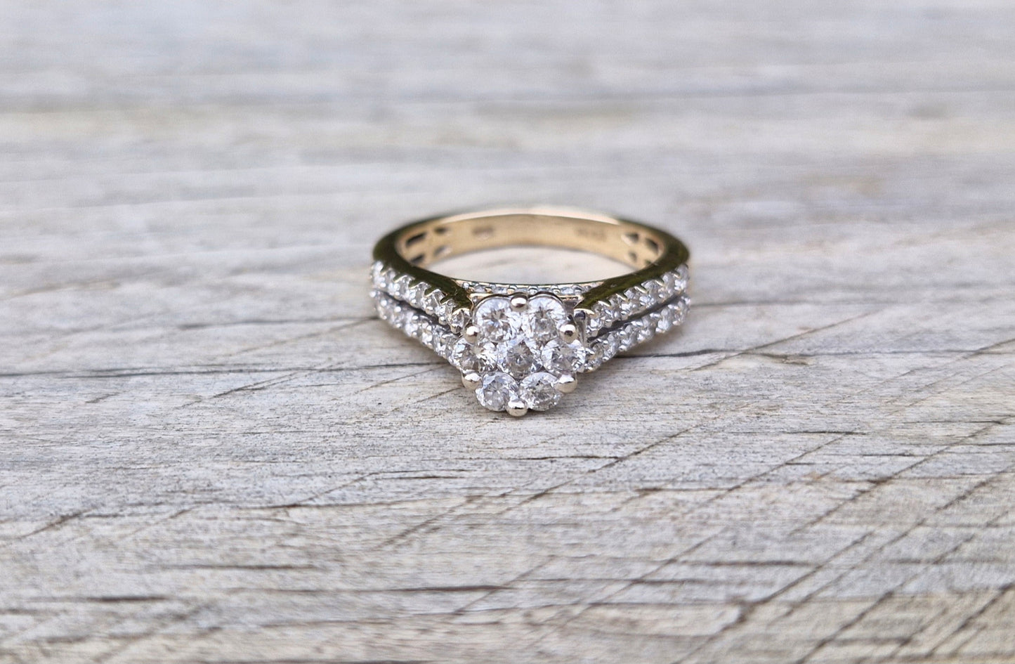 10ct Gold Diamond Ring - Size M