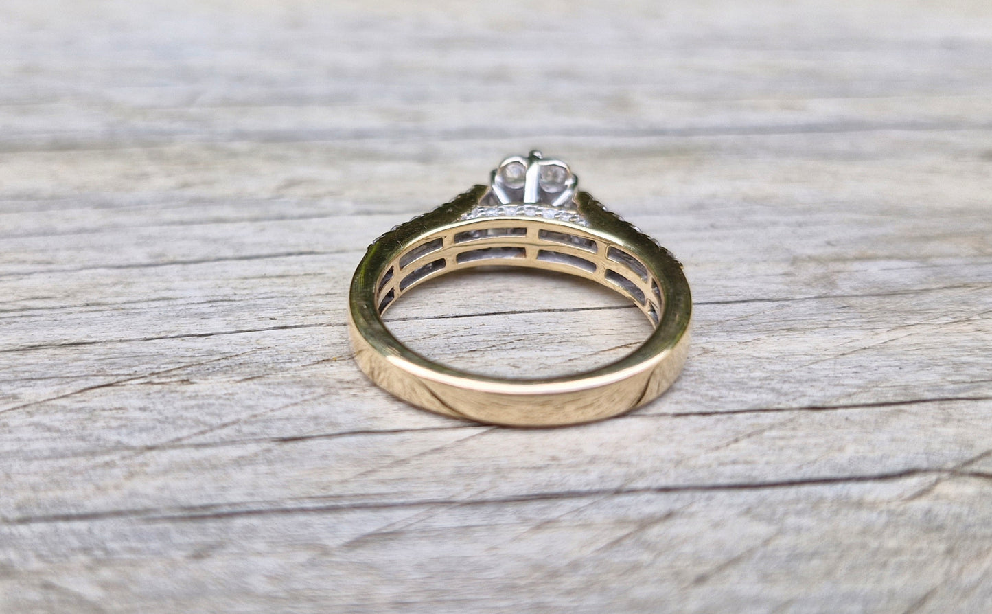 10ct Gold Diamond Ring - Size M