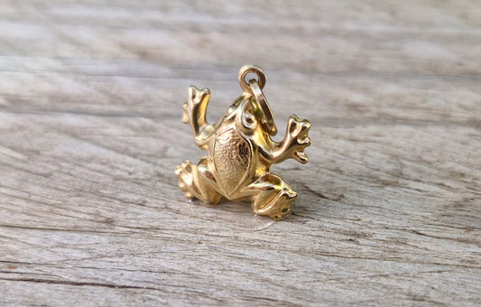 9ct Yellow Gold Frog Pendant