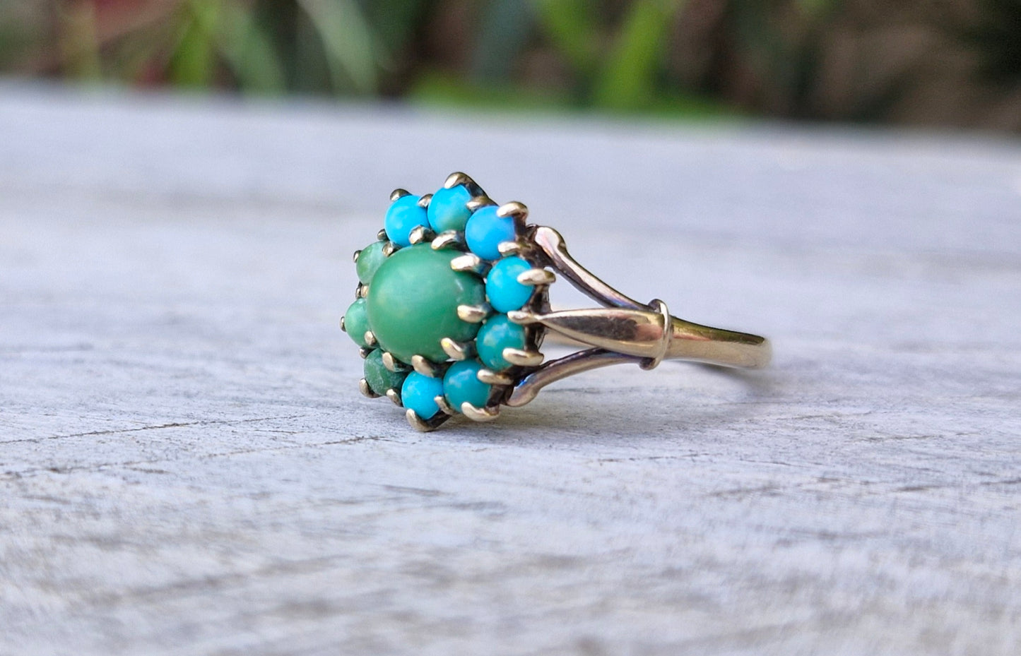 9ct Gold Vintage Turquoise Daisy Ring - Size N