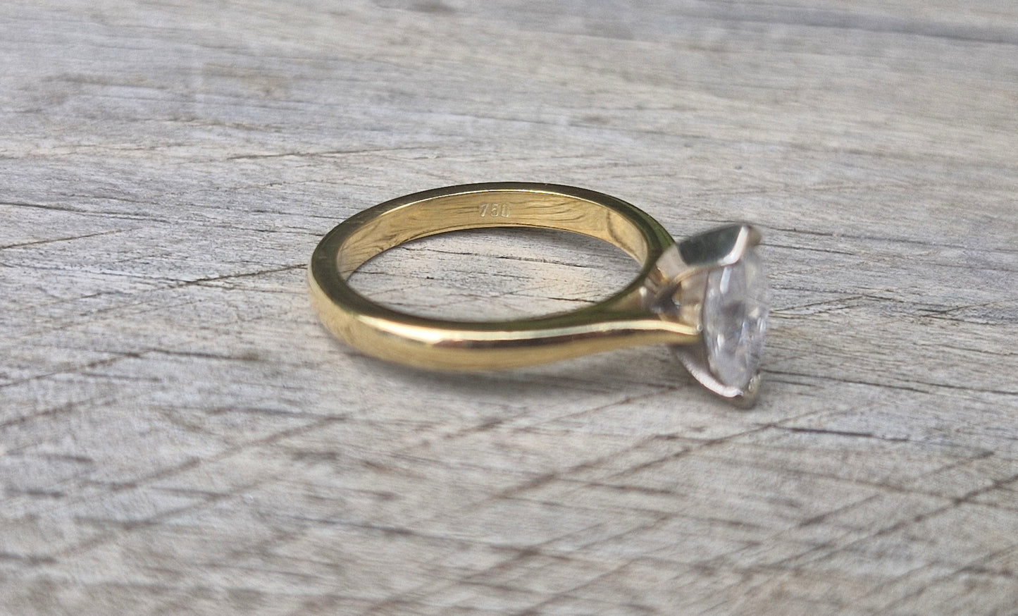 Valuation $10,990 - 1.02ct Marquise Diamond Ring, 18ct Gold - Size M 1/2